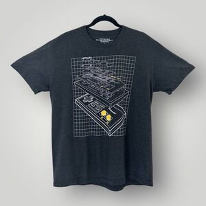 Nintendo NES Controller Mens T-shirt Size LARGE Black 2016 Short Sleeve.